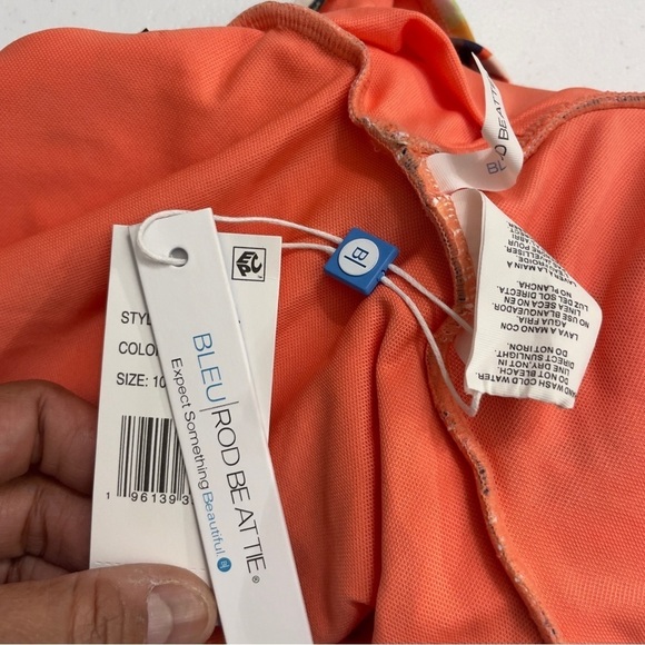 Bleu Rod Beattie Party
Animal Cap Sleeve Mio One
Piece Swimsuit size 10 - Picture 11 of 13